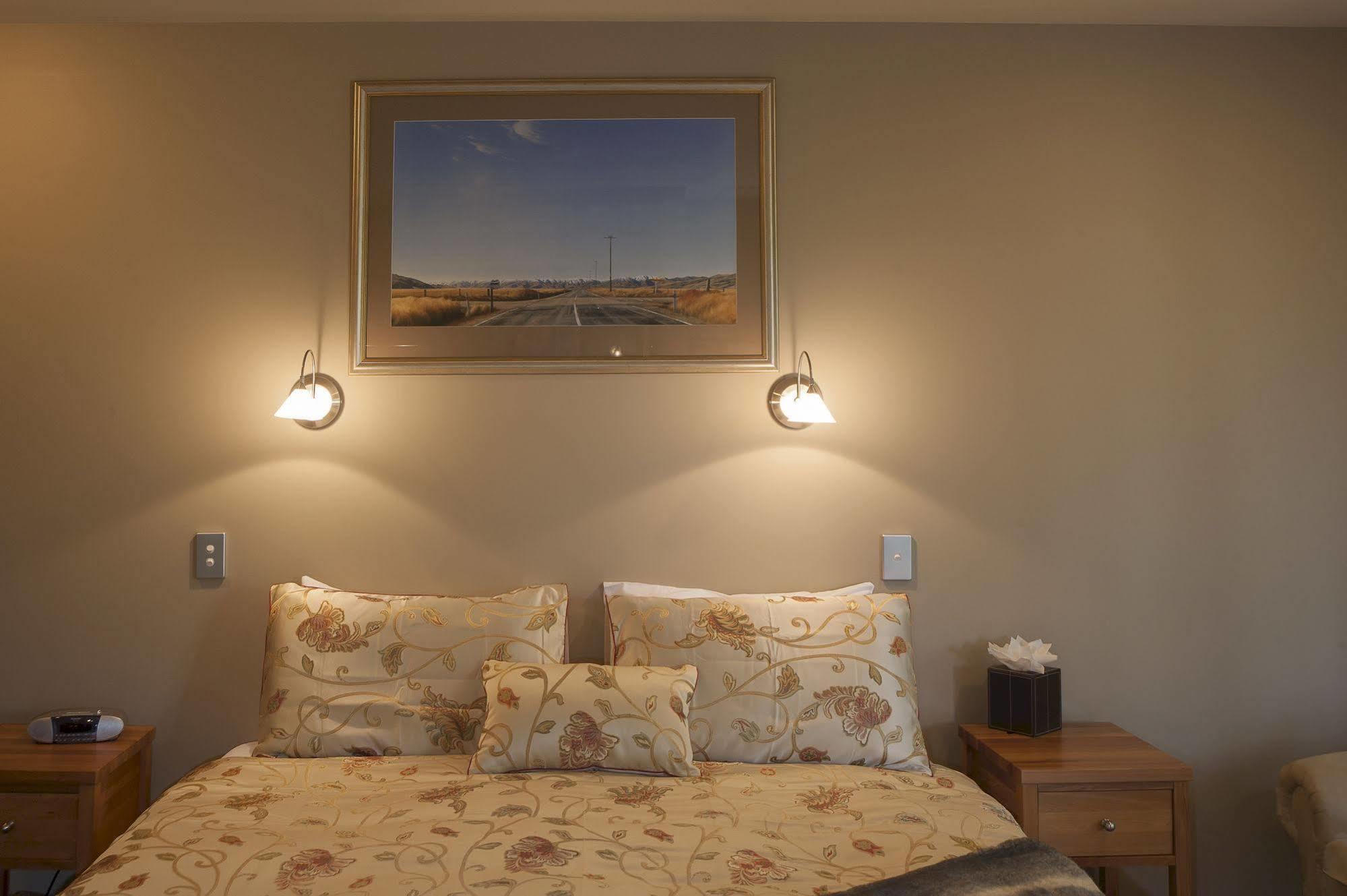 Blue Ridge Studios And Bed & Breakfast Te Anau Luaran gambar